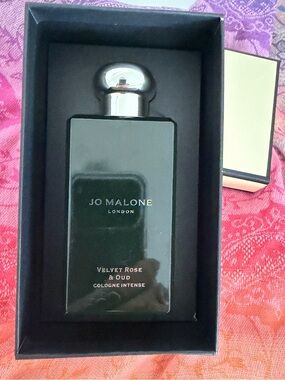 Jo Malone Velvet Rose & Oud Cologne Intense — Black and Silver Bottle unisex!